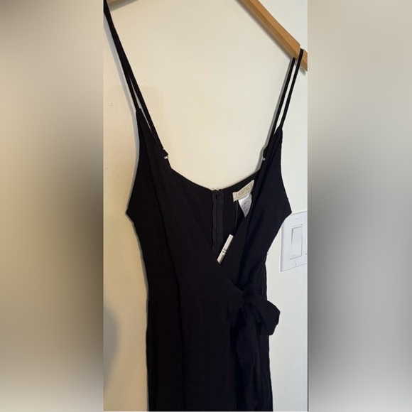 🔥NWT! L*Space Black Wide Leg Jumpsuit With Tie Waist Size S sku#93 - Picture 4 of 8